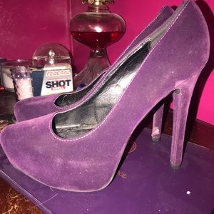 Purple suede Heels